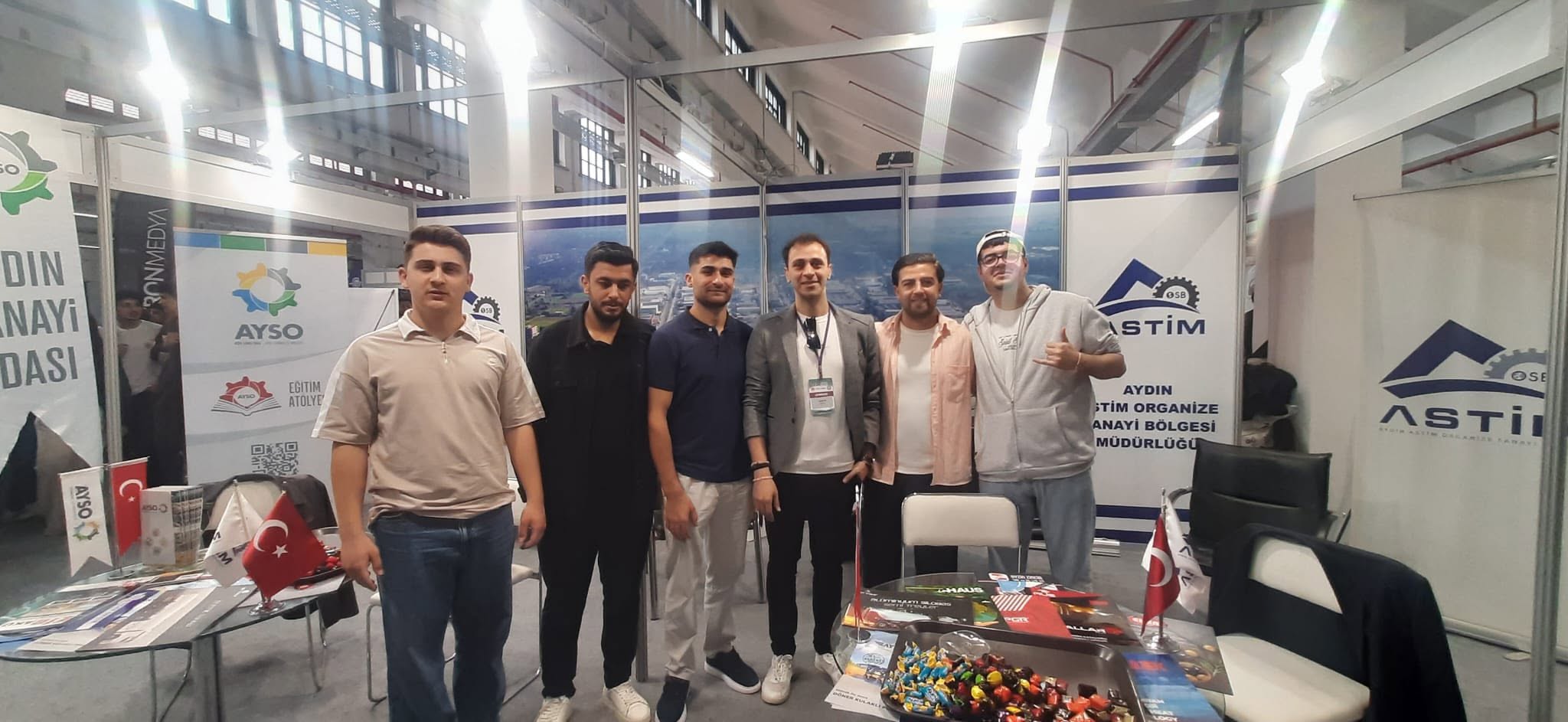 Öğrencilere bilgilendirme yapılırken